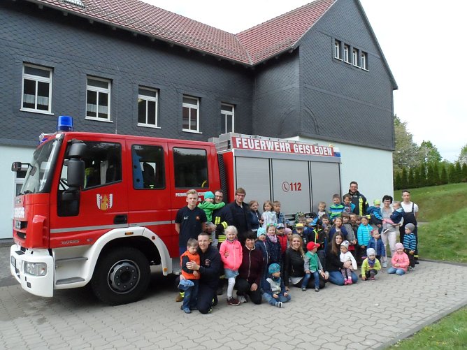 Feuerwehr im Kindergarten (Foto: Feuerwehr Geisleden)