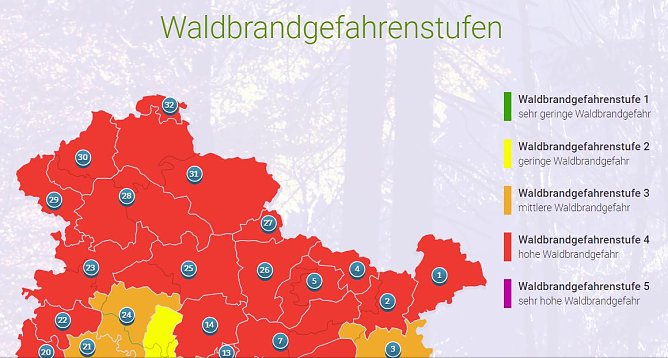 Es wird brenzlig (Foto: ThüringenForst) Es wird brenzlig (Foto: ThüringenForst)