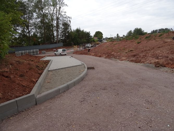 Staßenausbau (Foto: Ilka Kühn) Staßenausbau (Foto: Ilka Kühn)