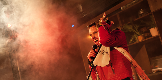 "Young Parzival" feierte gestern Abend im Theater unterm Dach Premiere (Foto: Hermann Posch/Landestheater Linz)