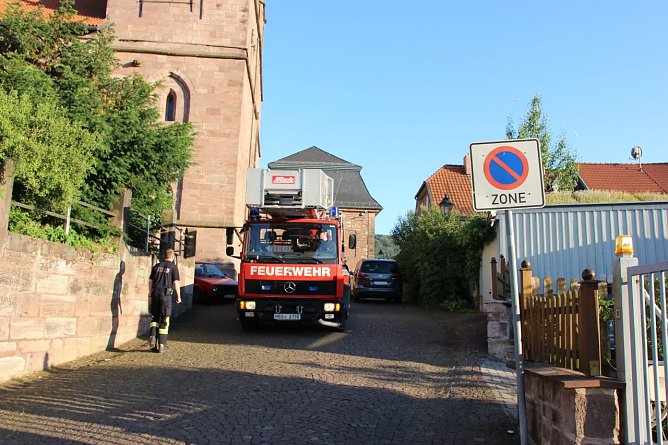 &Uuml;bung an der Propsteikirche (Foto: Feuerwehr Heiligenstadt)