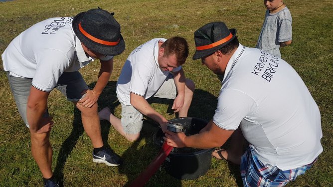 Kirmesburschen (Foto: Michael Apel)