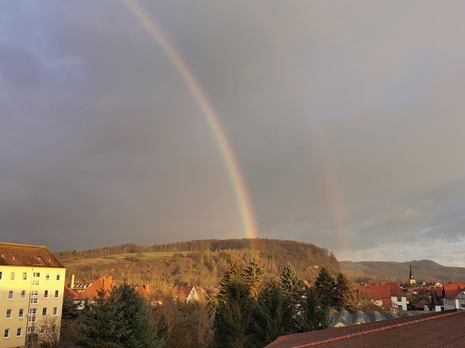 Regenbogen &uuml;ber Niedersachswerfen (Foto: Stefanie Br&ouml;der)