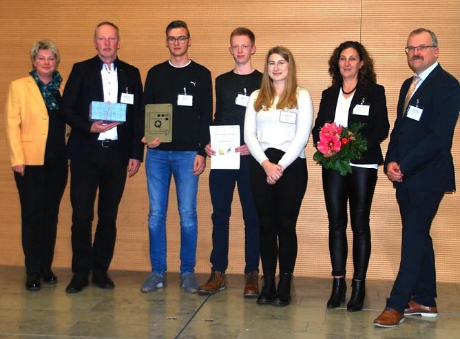 Bei der Auszeichnung (Foto: Gymnasium Worbis) Bei der Auszeichnung (Foto: Gymnasium Worbis)