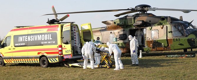 Corona-Patienten eingeflogen (Foto: S. Dietzel)