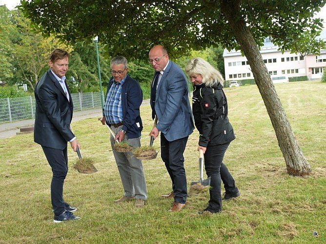 Spatenstich vor genau einem Jahr (Foto: Ilka K&uuml;hn)