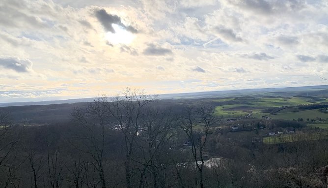 Burgruine Hohnstein bei Neustadt (Foto: oas) Burgruine Hohnstein bei Neustadt (Foto: oas)