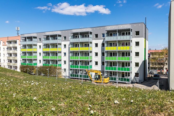 85 Prozent sind schon vermietet: Im frisch sanierten Wohngeb&auml;ude in der Thomas-M&uuml;ntzer-Stra&szlig;e nutzen die Bewohner nachhaltig vor Ort produzierten Mieterstrom. (Foto: Eichsfeldwerke GmbH)