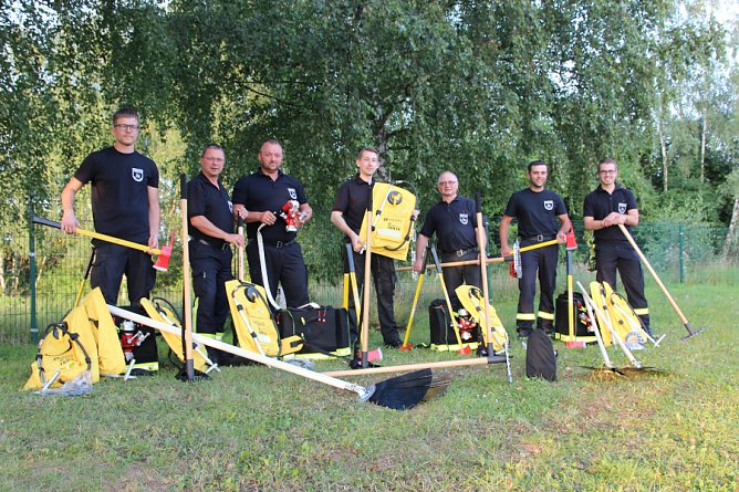 Neue Ausr&uuml;stung ist da (Foto: Feuerwehr Heiligenstadt)