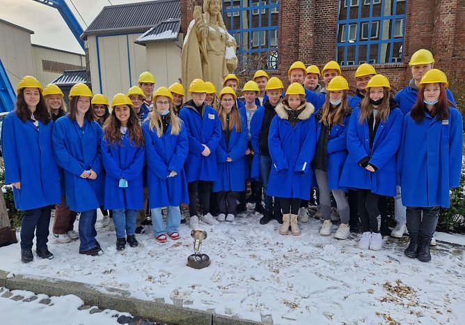 Sch&uuml;lerinnen und Sch&uuml;ler im Erlebnisbergwerk (Foto: Privat)