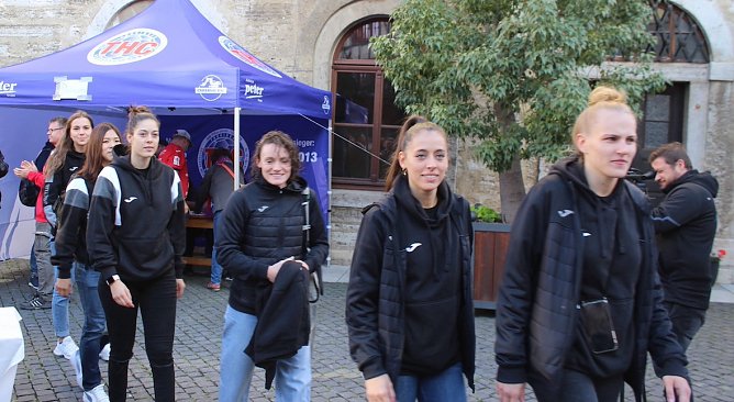 Die THC-Damen hier bei der Vorstellung zur Saison 2022/23 (Foto: uhz-Archiv)