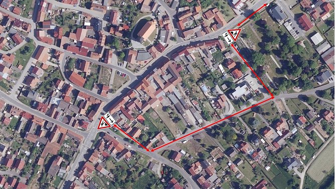 Fußwegsperrung in Breitenbach (Foto: Stadtverwaltung Leinefelde/Worbis) Fußwegsperrung in Breitenbach (Foto: Stadtverwaltung Leinefelde/Worbis)