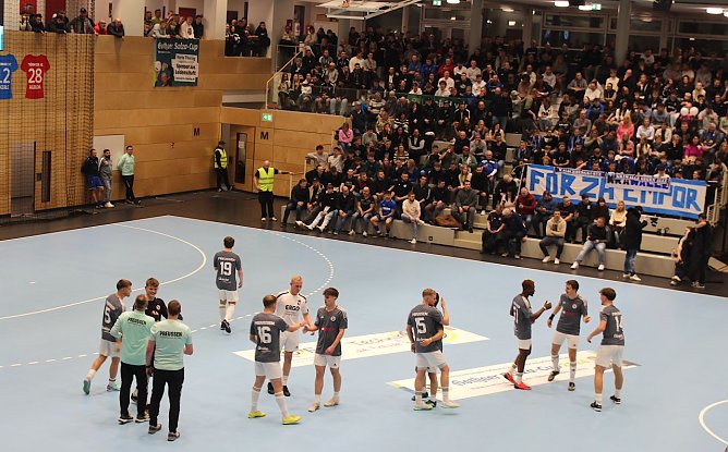 Der gastgebende FSV Preu&szlig;en nach dem Halbfinalsieg gegen den 1. FC Eichsfeld (Foto: oas)