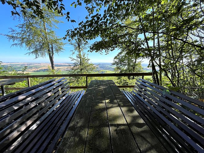 Die Schöne Aussicht ist Teil des TOP-Wanderweges Scharfenstein (Foto: Stadt Leinefelde-Worbis) Die Schöne Aussicht ist Teil des TOP-Wanderweges Scharfenstein (Foto: Stadt Leinefelde-Worbis)