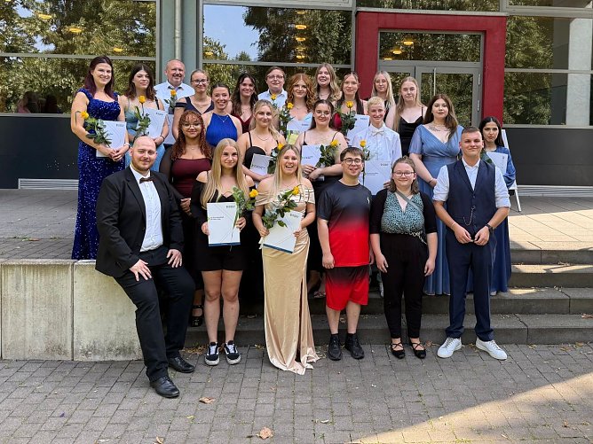 Mit einem feierlichen Festakt wurde der Ausbildungsabschluss am Eichsfeld-Klinikum gefeiert (Foto: Eichsfeld Klinikum, Reich)