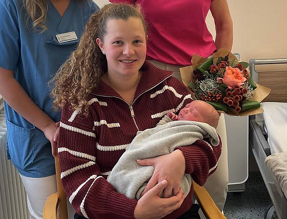 Gl&uuml;ckliche Mutter und gesunder Nachwuchs: im Eichsfeld Klinikum freute man sich j&uuml;ngst &uuml;ber die 500. Geburt des Jahres (Foto: Eichsfeld Klinikum)