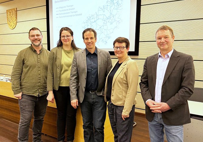  v.l.n.r.: Heiko Kruse, Teresa Mumdey, Rainer Lampl (green solutions), Dr. Marion Frant, Ingo Steinicke (Foto: Sarah Jakob / Landkreis Eichsfeld)