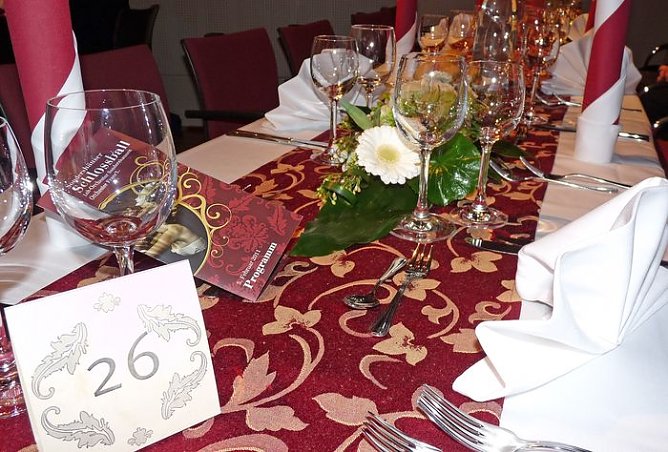 Schlossball er&ouml;ffnet (Foto: Karl-Heinz Herrmann)