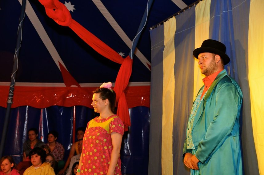 Quirliger Variet&eacute;abend zum Zirkusfestival