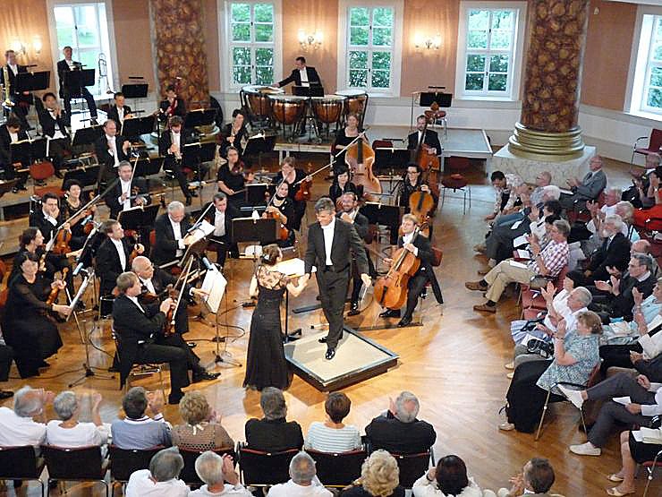 Im Mittelpunkt die Fl&ouml;te