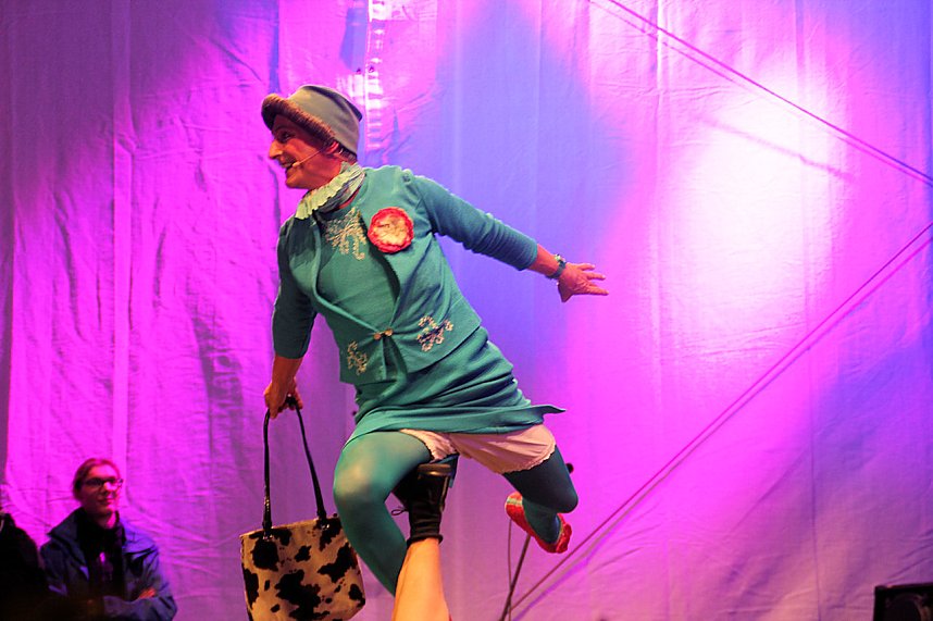 Am Zierbrunnen getanzt