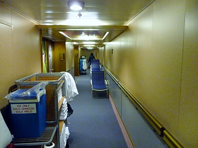 Kreuzfahrtriesen getestet: Verstellter Fluchtweg: Coast Fascinosa