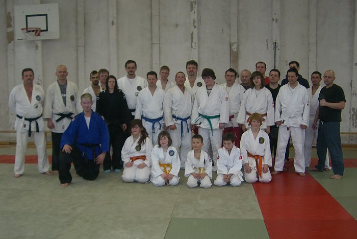 Kampfkunstvereine mit Schulung