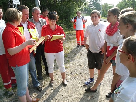 Junge Sanit&auml;ter im Wettstreit