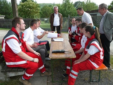 Junge Sanit&auml;ter im Wettstreit