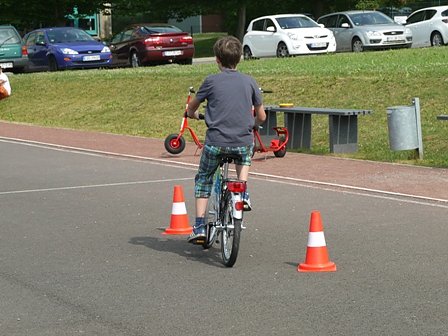 Junge Sanit&auml;ter im Wettstreit