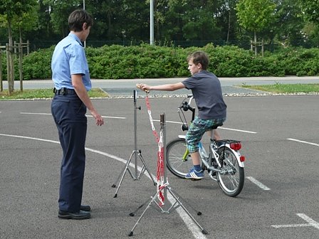 Junge Sanit&auml;ter im Wettstreit