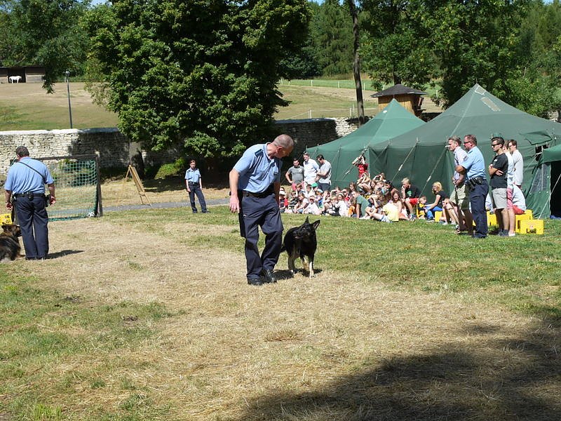 Polizeivorf&uuml;hrungen im Zeltlager der Johanniter