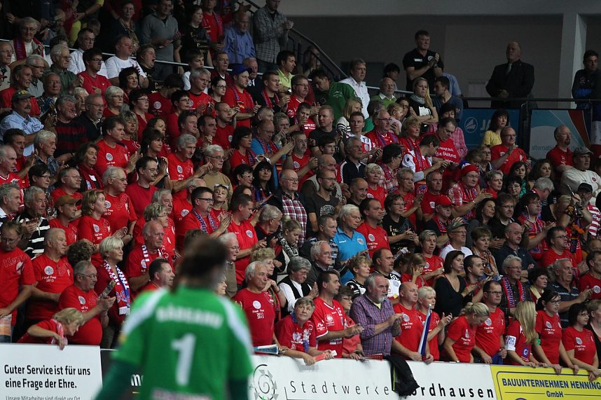 THC gewinnt den CL-Auftakt