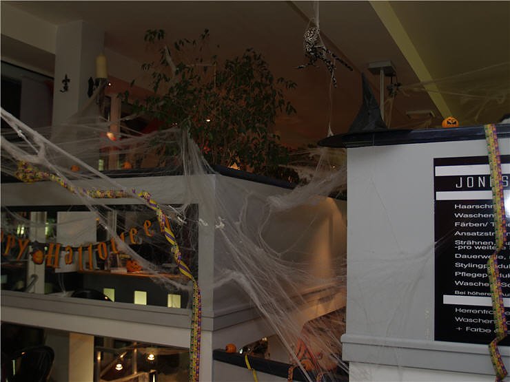 Halloween Party Nordhausen: Fris&ouml;r Jones, Grease, Destille, Schabernack