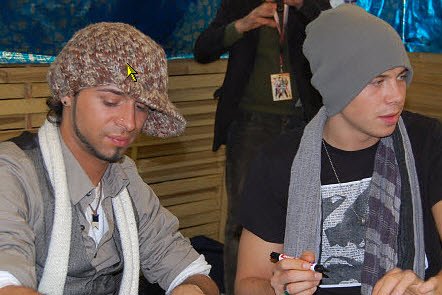 Autogrammstunde beFour in Nordhausen. nnz-City Scout on Tour