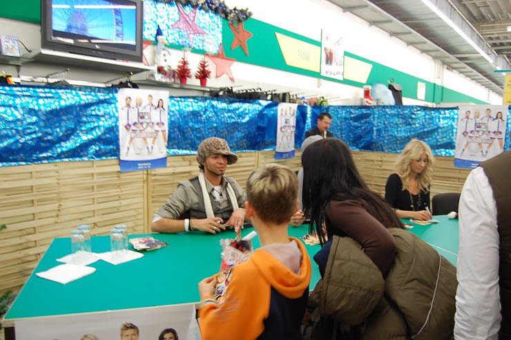 Autogrammstunde beFour in Nordhausen. nnz-City Scout on Tour