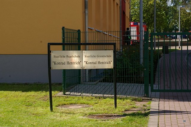 Feuerwehr&uuml;bung an Hentrich-Schule