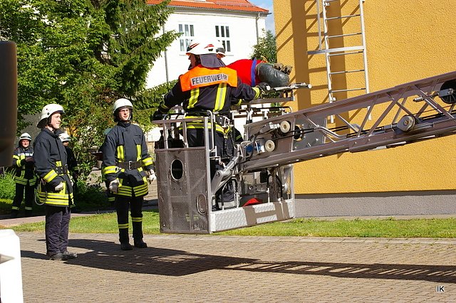 Feuerwehr&uuml;bung an Hentrich-Schule
