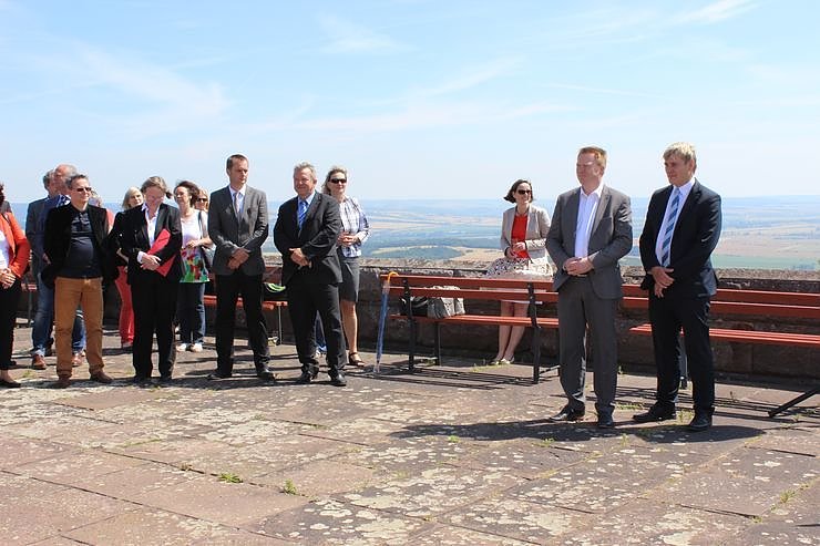 Kyffh&auml;userdenkmal &uuml;bergeben