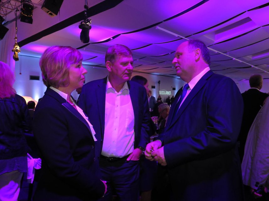 Premiere des S-Coup&eacute;