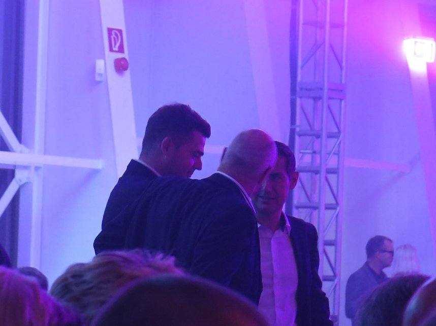 Premiere des S-Coup&eacute;