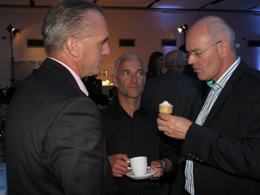 Premiere des S-Coup&eacute;