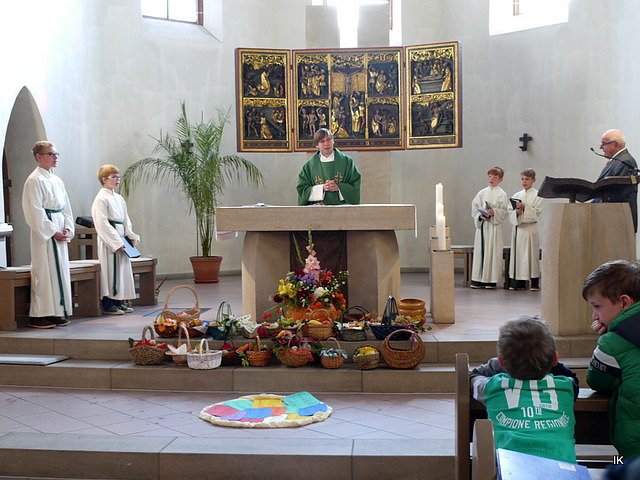 Erntedank-Familiengottesdienst in Beuren
