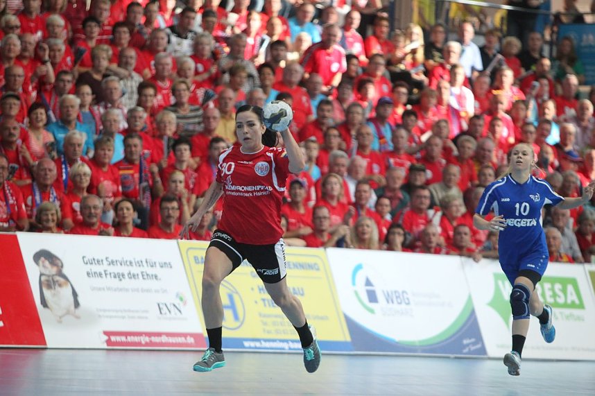 THC gewinnt erstes Champion League Spiel klar mit 33:20