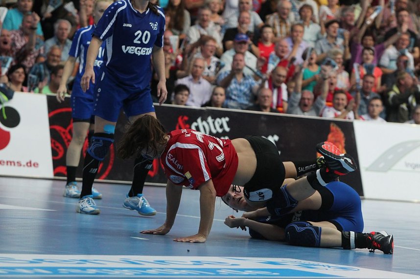 THC gewinnt erstes Champion League Spiel klar mit 33:20