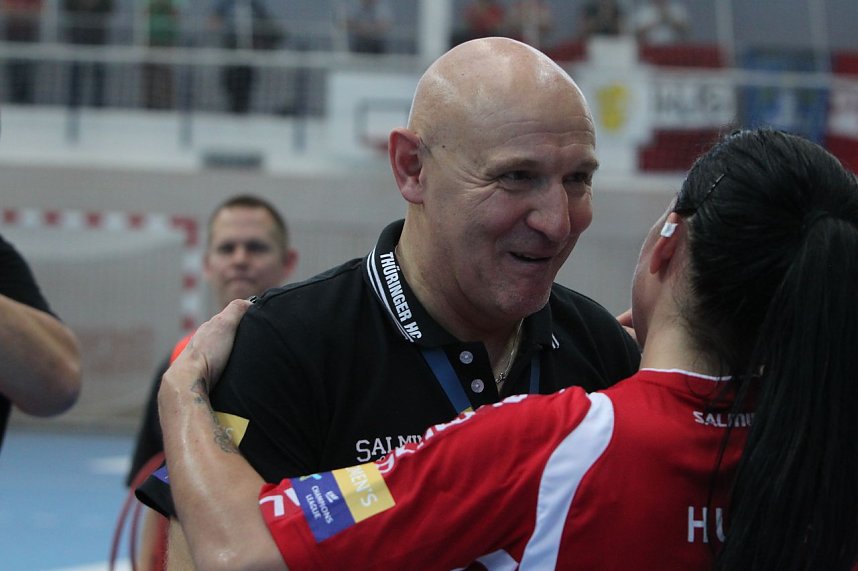 THC gewinnt erstes Champion League Spiel klar mit 33:20