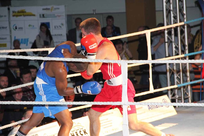 Boxnacht mit einem klaren Sie f&uuml;r den Nordh&auml;user Sportverein