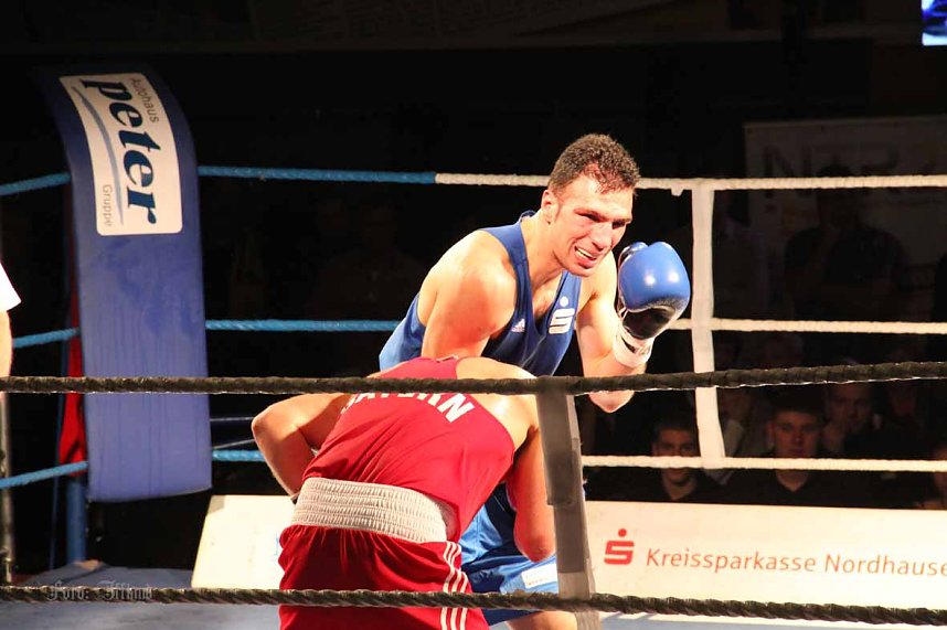 Boxnacht mit einem klaren Sie f&uuml;r den Nordh&auml;user Sportverein