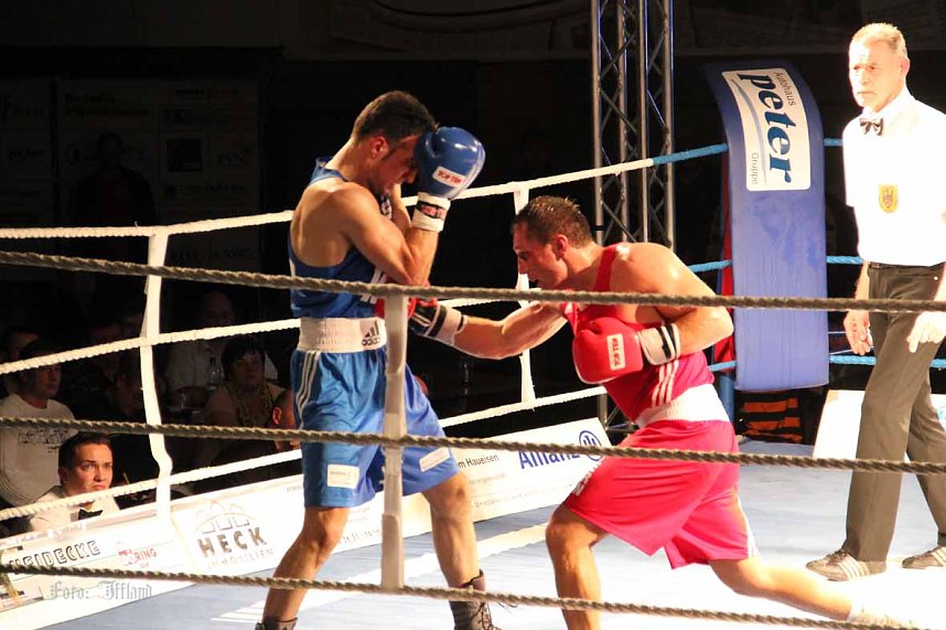 Boxnacht mit einem klaren Sie f&uuml;r den Nordh&auml;user Sportverein