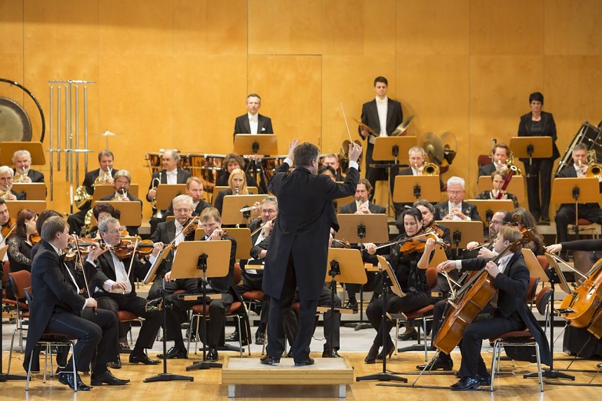 Mit Theater und Orchester durch die Feiertage